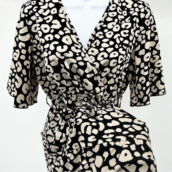 Allover Print Butterfly Sleeve Ruffle Hem Dress - Picture 3 of 7